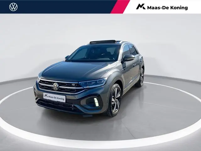 Volkswagen T-Roc 1.5TSI/150PK R-Line DSG · Panoramadak · Navigatie · Trekhaak · Apple/Android Car Pl...