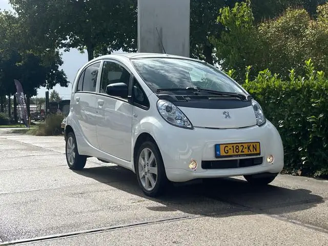 Peugeot iOn