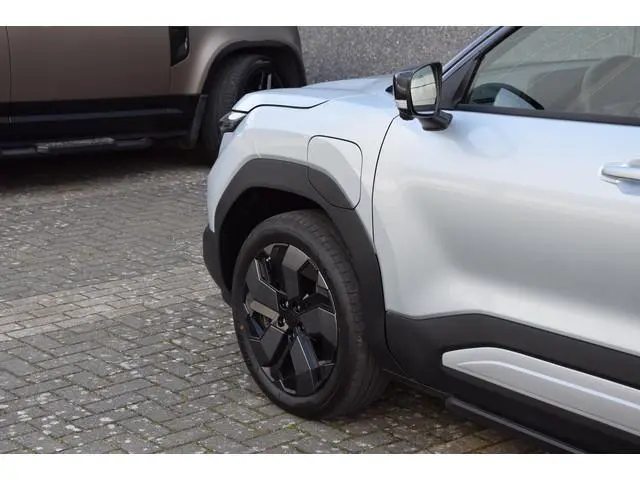 Suzuki e Vitara