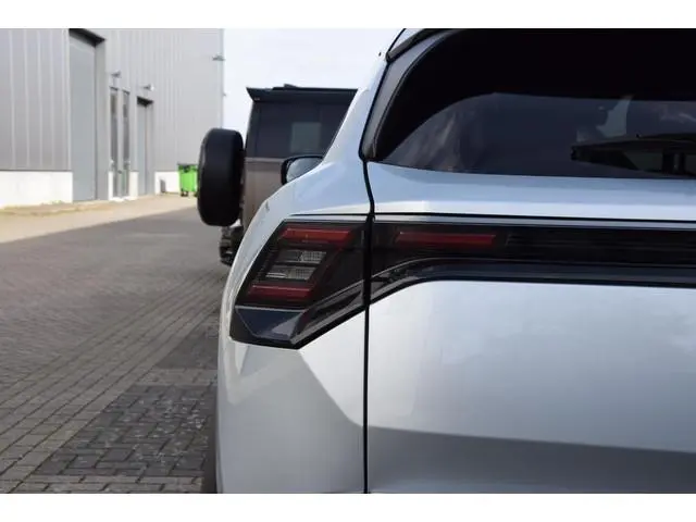 Suzuki e Vitara