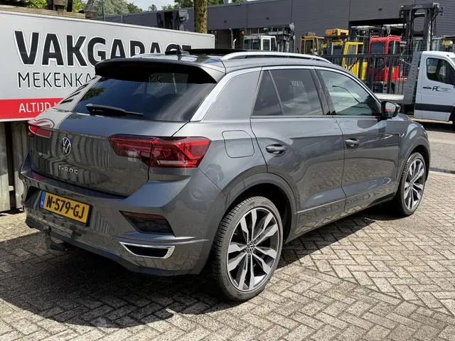 Volkswagen T-Roc 1.5 TSI Sport Business R 19"/Panoramadak/Trekhaak/Dodehoek/Camera/Adaptieve cruise/...