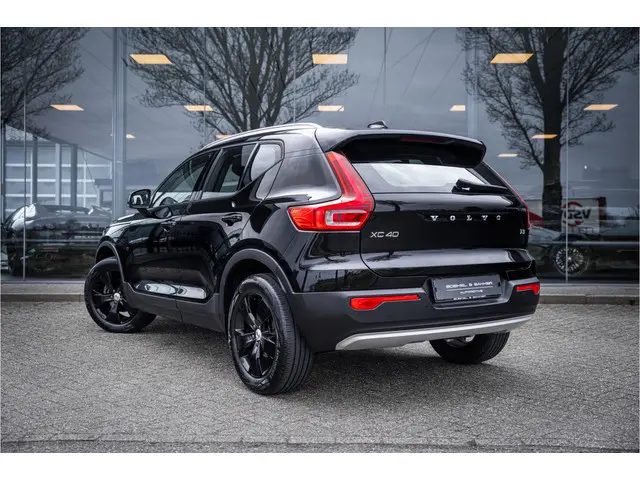 Volvo XC40 T3 Momentum Pro Automaat ** Winter-line ** Carplay **