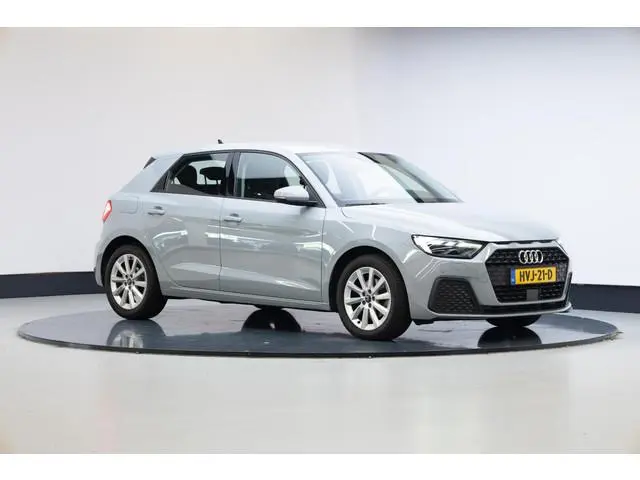 Audi A1 Sportback 30 TFSI epic | Stoelverwarming | Led | PDC |