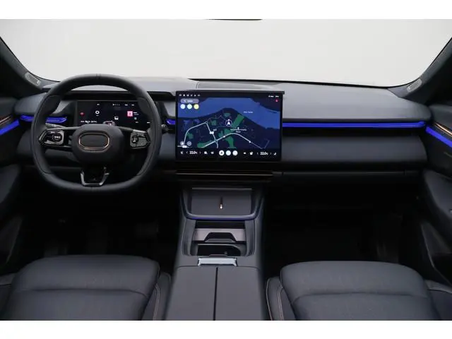 Lynk & Co 08