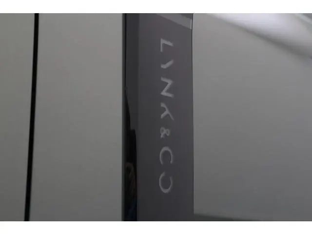 Lynk & Co 08