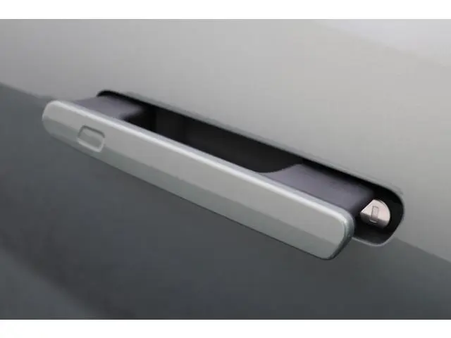 Lynk & Co 08
