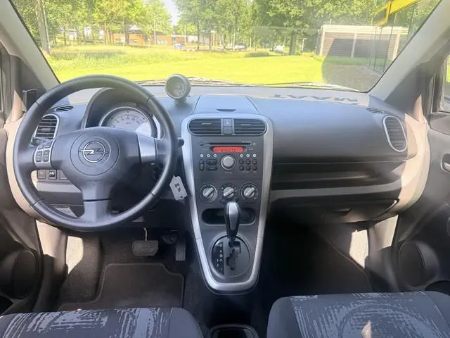 Opel Agila