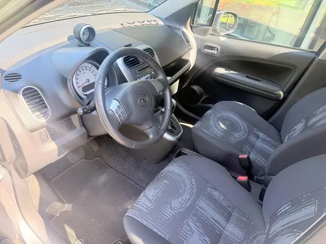 Opel Agila