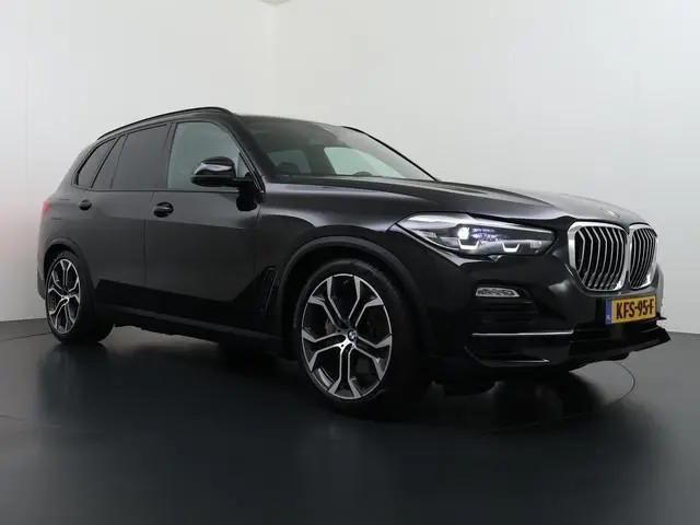 BMW X5 xDrive45e High Executive VAN: 55.900,- VOOR: 51.877,- UW WKVOORDEEL: 4.023,- | HARMAN KARDON|...