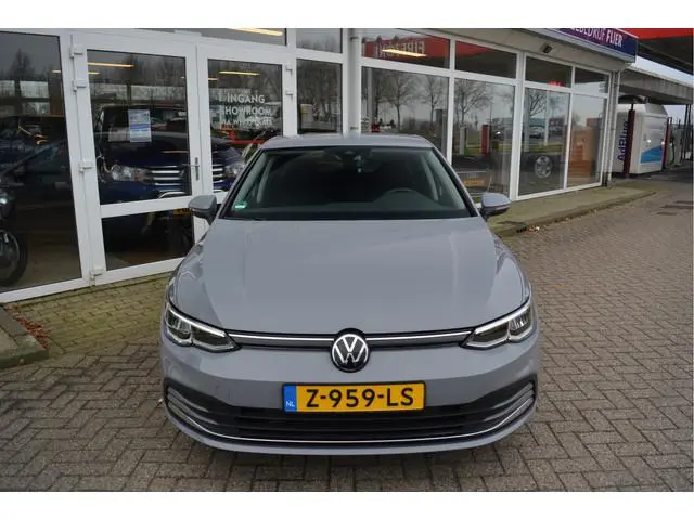 Volkswagen Golf 1.5 TSI 150PK Move Executive | LED | StoelVW | Navi | CarPlay |