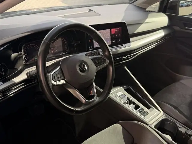 Volkswagen Golf 1.5 eTSI 1st. Edition 150PK | Pano | ACC | Memory | Massage | Stoel/Stuurverwarming...