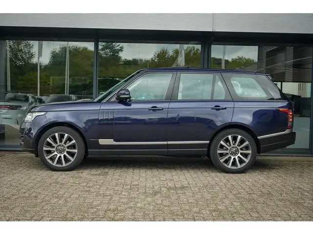 Land Rover Range Rover 3.0 TDV6 Vogue / Pano / Trekhaak / NL Auto / Vol. Onderhouden