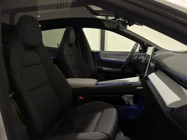 Polestar 4