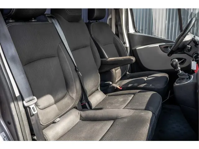 Nissan NV300