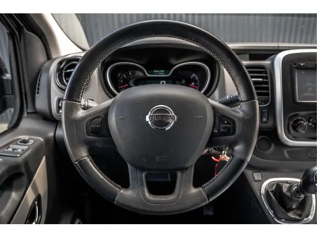 Nissan NV300