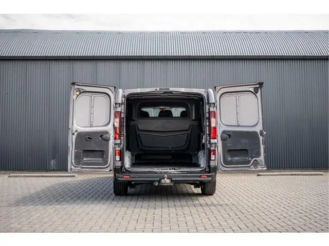 Nissan NV300