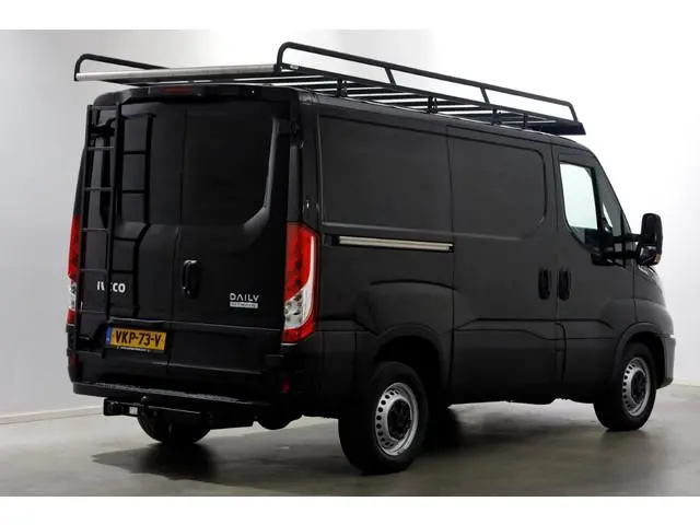 Iveco Daily 35S16 160pk HiMatic Automaat L1H1 LED/Airco/Camera Trekhaak 3500kg 06-2021