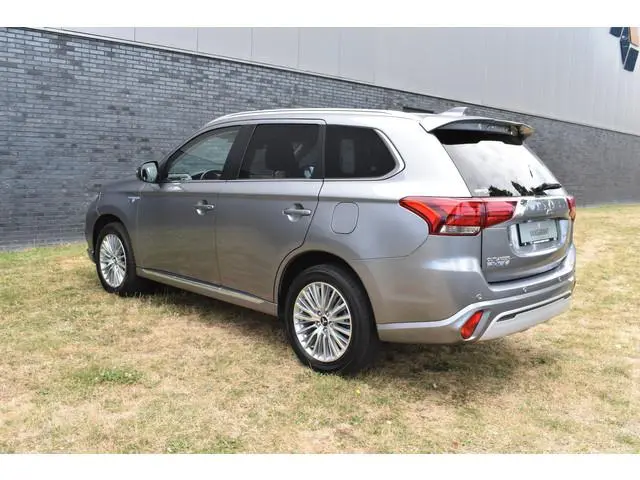 Mitsubishi Outlander 2.4 PHEV Instyle Plugin-hybride