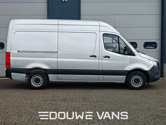 Mercedes-Benz Sprinter L2 H2 315 RWD Zilver Automaat MBUX MARGE