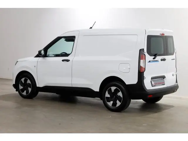 Ford E-Transit Courier