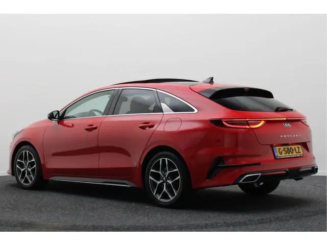 Kia ProCeed 1.0 T-GDI GT-Line Panoramadak, Camera, Cruise, Apple Carplay, Verwarmd Stuurwiel, 17''