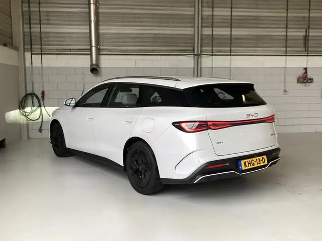 BYD SEAL