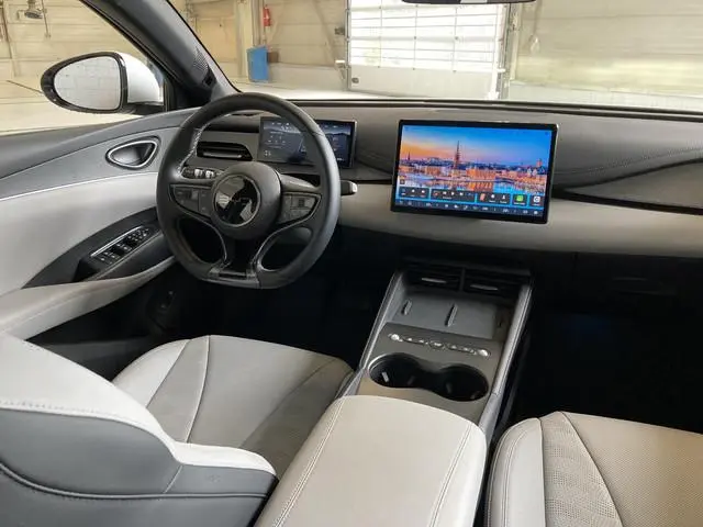 BYD SEAL