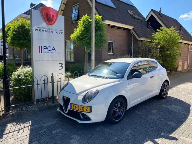 Alfa Romeo MiTo 0.9 TwinAir ECO Navigatie/Airco-Ecc/Alu wielen/Led