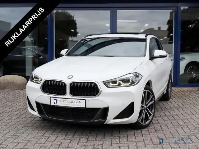 BMW X2 sDrive20i High Executive Edition | M-Pakket | Cruise Control met Remfunctie | Pano | Stoelver...