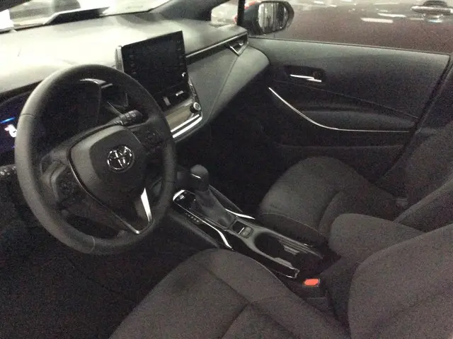 TOYOTA Corolla Touring Sports 1.8 Hybrid 122pk CVT Dynamic * Direct Leverbaar!