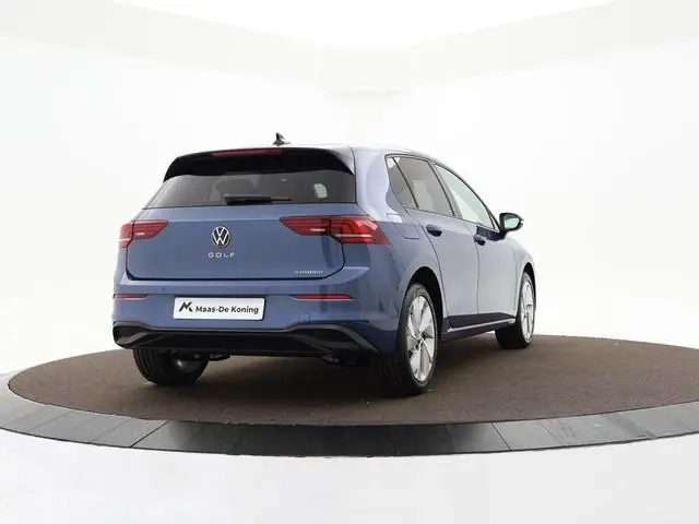 Volkswagen Golf Life Edition 1.5 eHybrid 204 PK 6 versn. DSG · Achteruitrijcamera · Draadloze telefo...