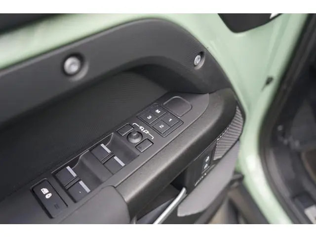 Land Rover Defender 110 2.0 P400e 110 75 Edition AWD | Koelvak | Head-up display |