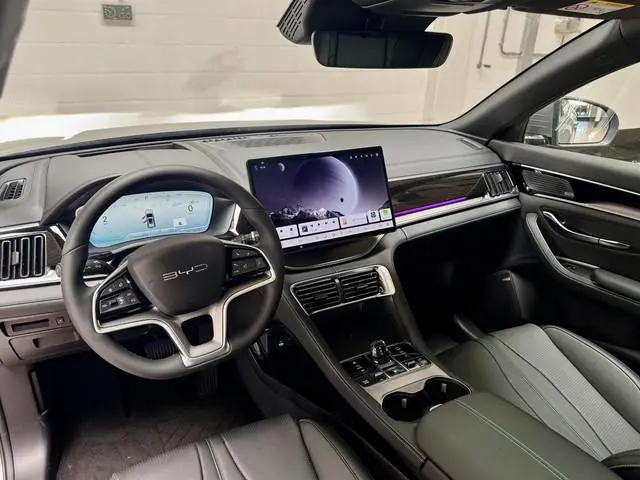 BYD SEAL U