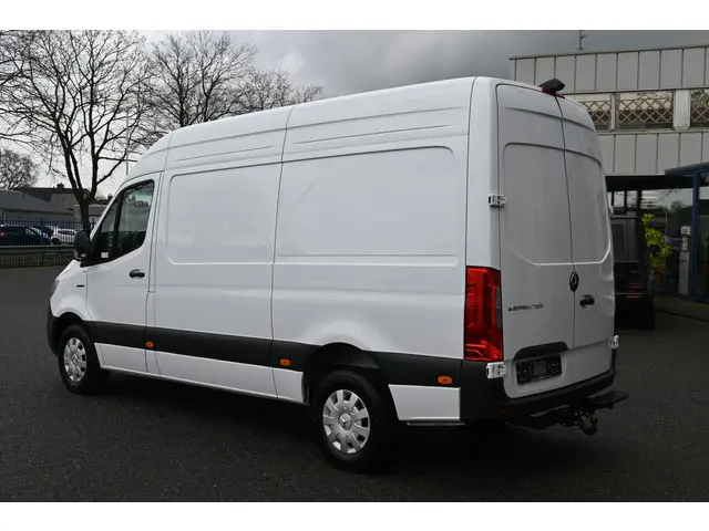 Mercedes-Benz eSprinter