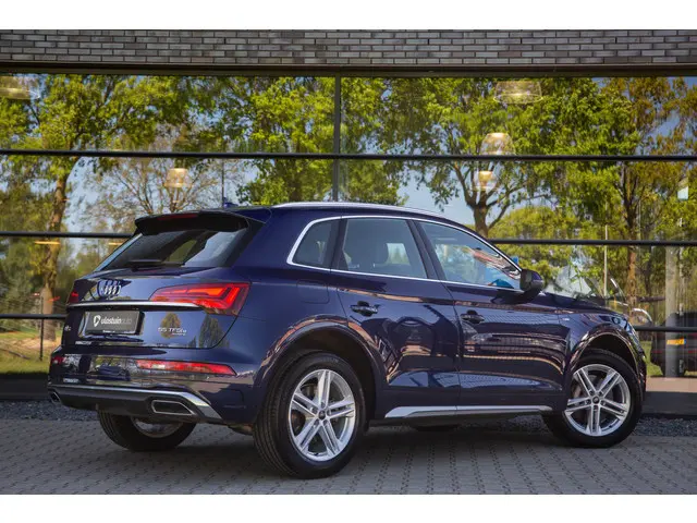 Audi Q5 55 TFSI e QuattroS edition , Adap. cruise, Carplay,