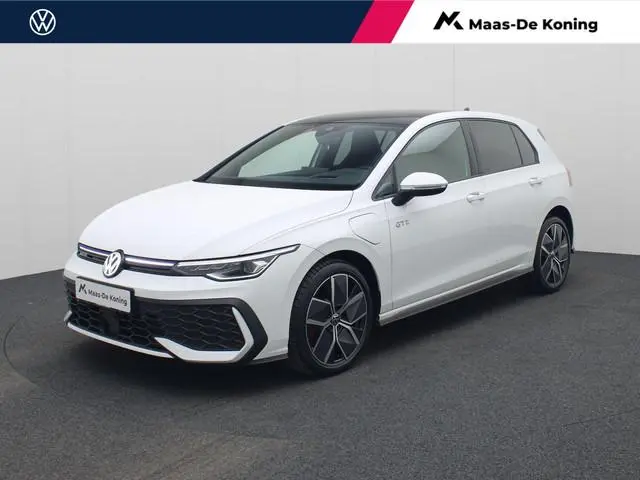 Volkswagen Golf 1.5eHybrid 200kW/272PK GTE · Navigatie · Apple/Android Car Play · Camera + Parkeerse...