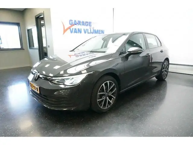 Volkswagen Golf VIII 1.0 eTSI 110PK DSG-7 Navi/Carplay/ACC/17''velg