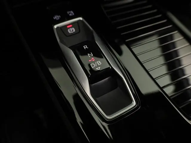 Audi SQ6 e-tron