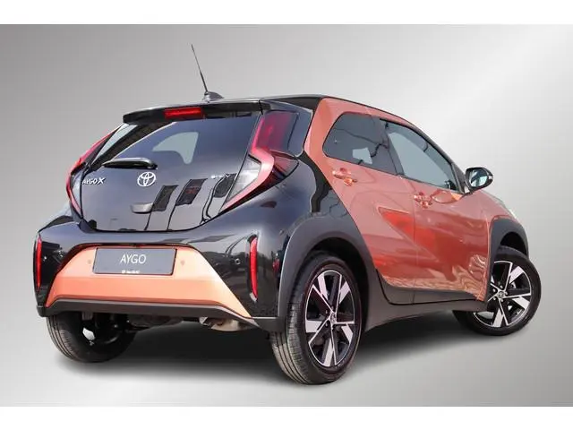 Toyota Aygo X Hybrid 115 pulse, Easy Pack, Parkeersensoren, Climate control, Keyless entry, Apple Ca...