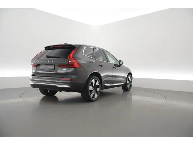 Volvo XC60 2.0 T8 Plug-in hybrid AWD Ultimate Bright | SOH 98% | Pano | Massage | H&K Audio | Stoel-...