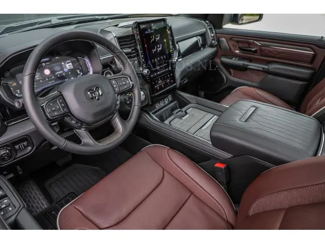 Dodge RAM LIMITED 5.7 V8 HEMI | € 79.950 excl excl | MAXIMAAL UITGERUST | NIEUWE KLEUR Forged Blue M...