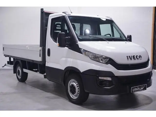 Iveco Daily 35S12 120 pk Pick Up / Open Laadbak LxBxH 350x207x 40 cm, Trekhaak 3.500 kg, 3-Zits