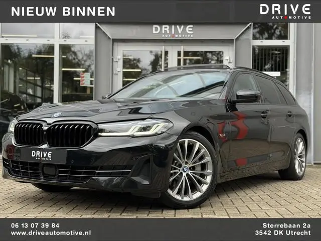 BMW 5-serie Touring 530e xDrive Bus Ed. Plus |Pano|H/K|4W Steering|CoPilot|HUD|Laser