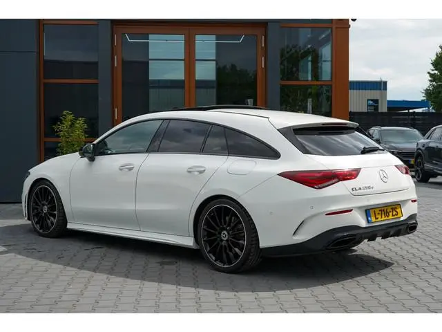 Mercedes-benz CLA-klasse Shooting Brake 250 e Bns Sol AMG Ld | Pano | Multibeam | Trekhaak | 19 inch