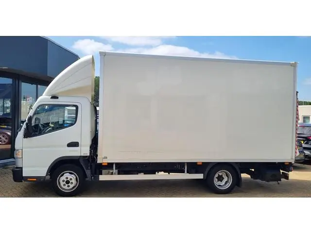 FUSO Canter