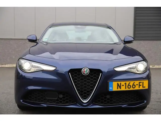 Alfa Romeo Giulia 2.0T TI 200pk Harman Kardon/ Blue Montecarlo/Flippers