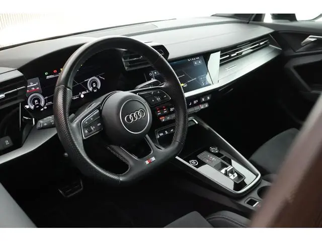 Audi A3 Sportback 40 TFSI e 204pk Advanced edition Keyless Adaptive Cruise Navigatie Stoelverwarming...