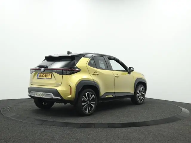 Toyota Yaris Cross 1.5 Hybrid AWD | Leder | Panoramadak | 360 camera | Navigatie
