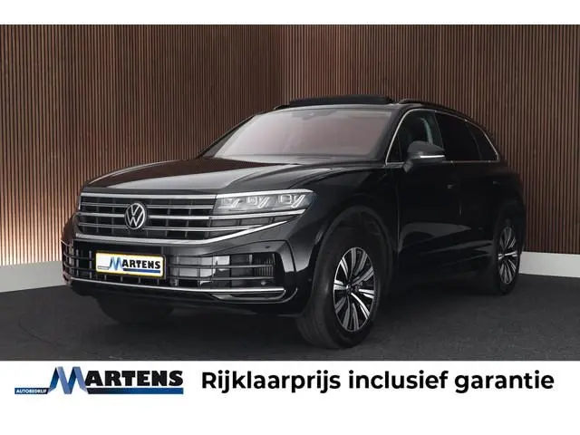 Volkswagen Touareg 3.0 e-Hybrid 381pk Elegance Trekhaak Camera Leder Virtual Cockpit Panoramadak Nav...