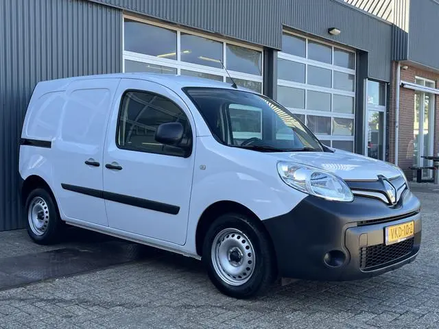 Renault Kangoo 1.5 Blue dCi Airco Cruise controle Navigatiesysteem Telefoonverbinding Betimmering ac...